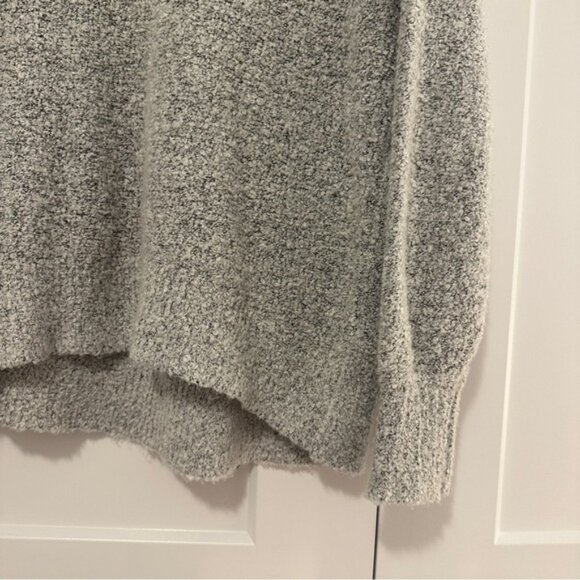 Old Navy Grey Knit Pullover Crewneck Sweater Size Small Women’s - Picture 3 of 10